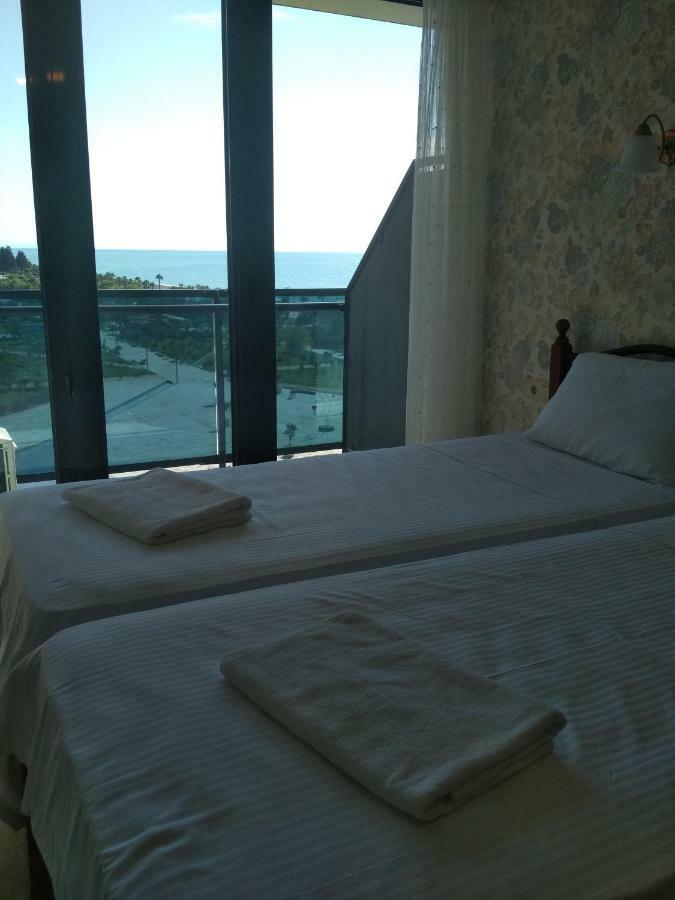 Апартамент Студия Панорамный Возле Моря Batumi Exterior foto